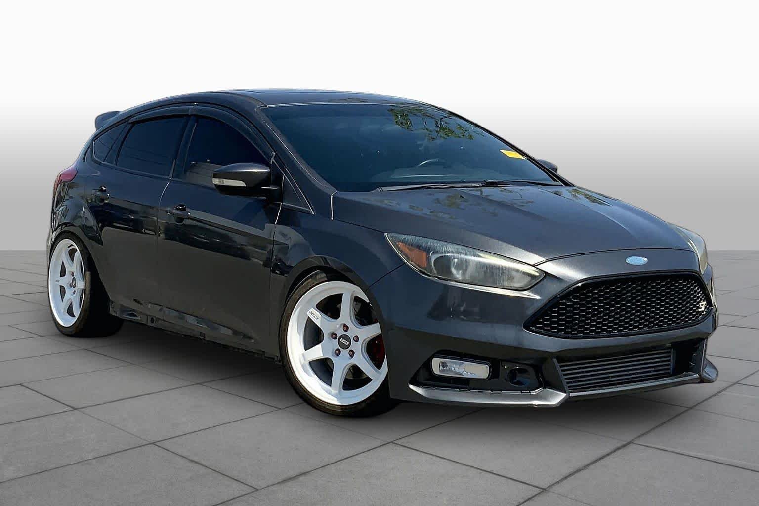 Pre-Owned 2015 Ford Focus ST
