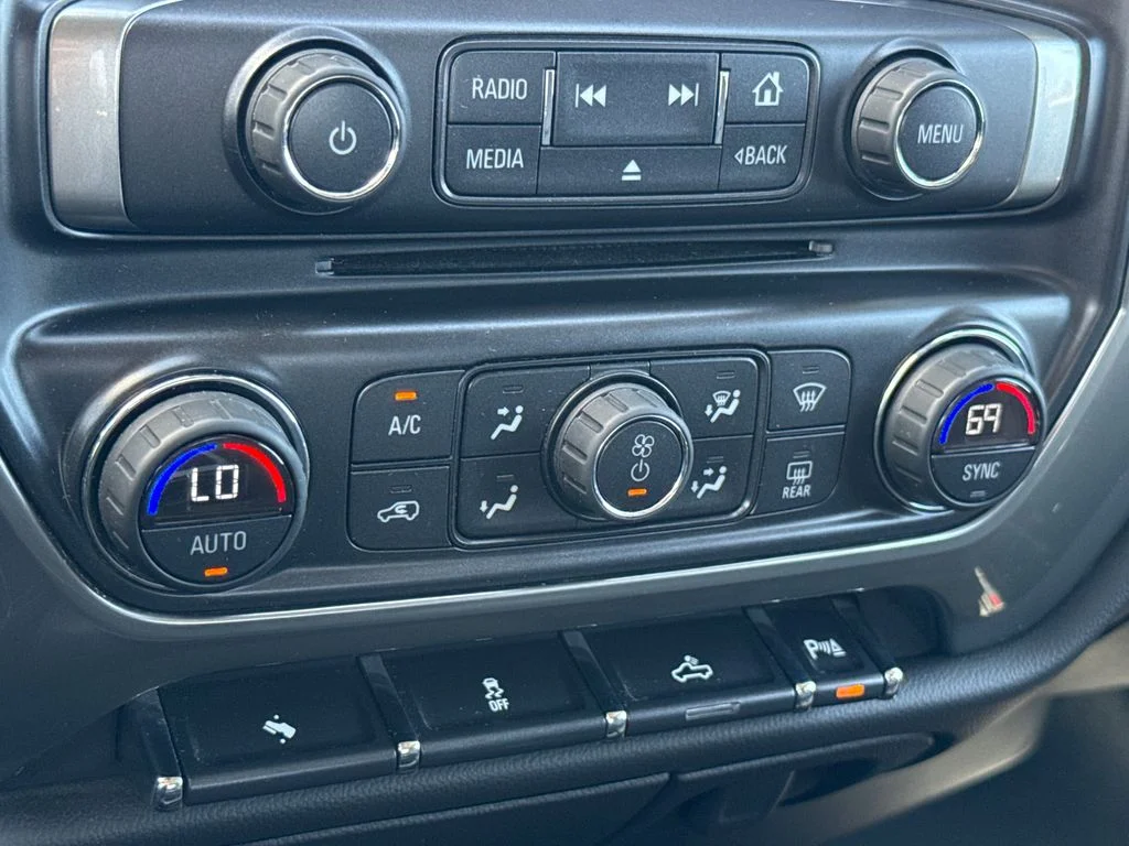 Used 2015 Black Chevrolet LT image 22
