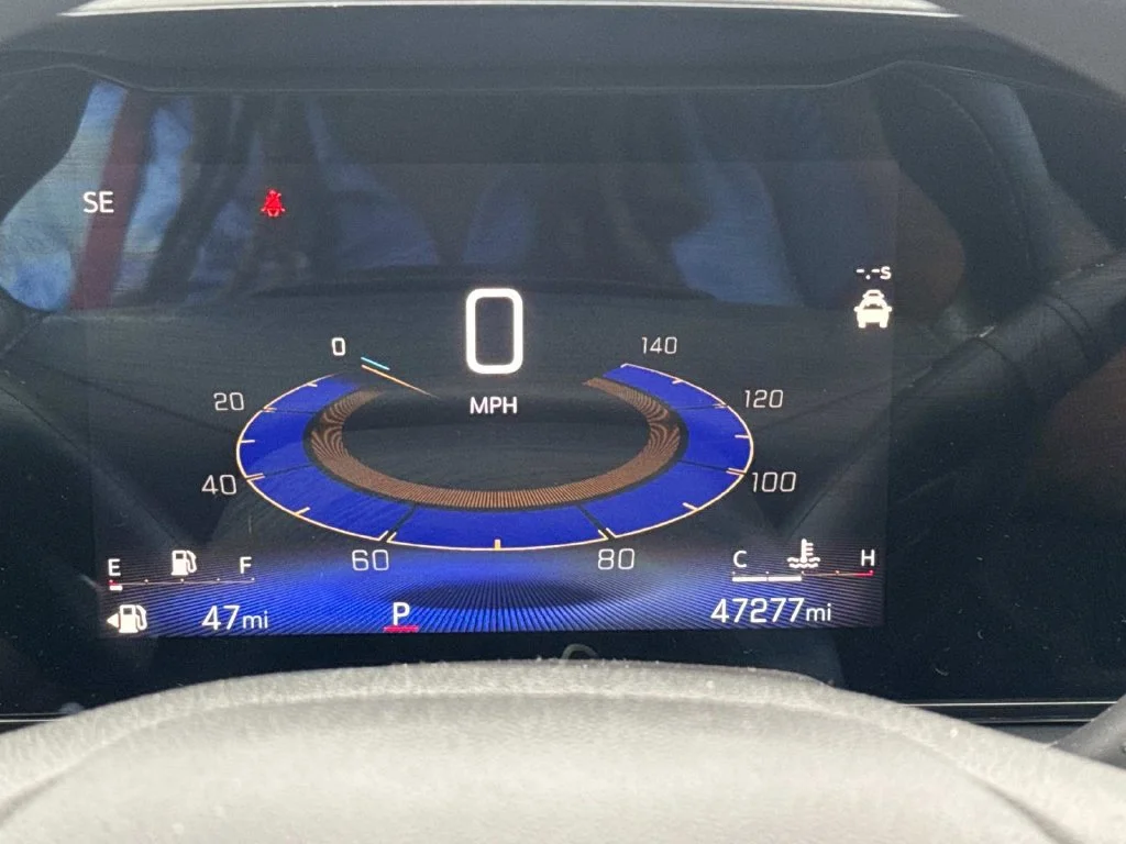 Used 2025 Gray Chevrolet LT image 40