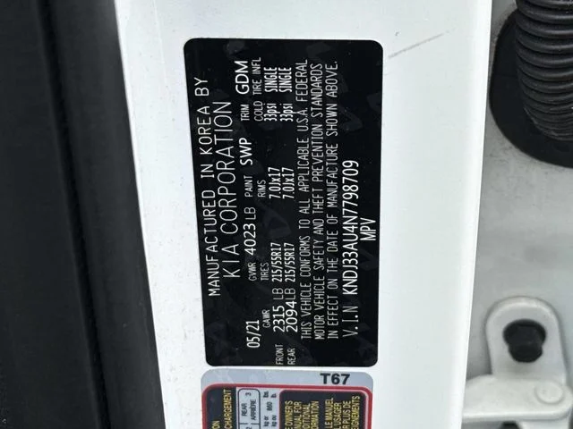 Used 2022 White Kia EX image 30