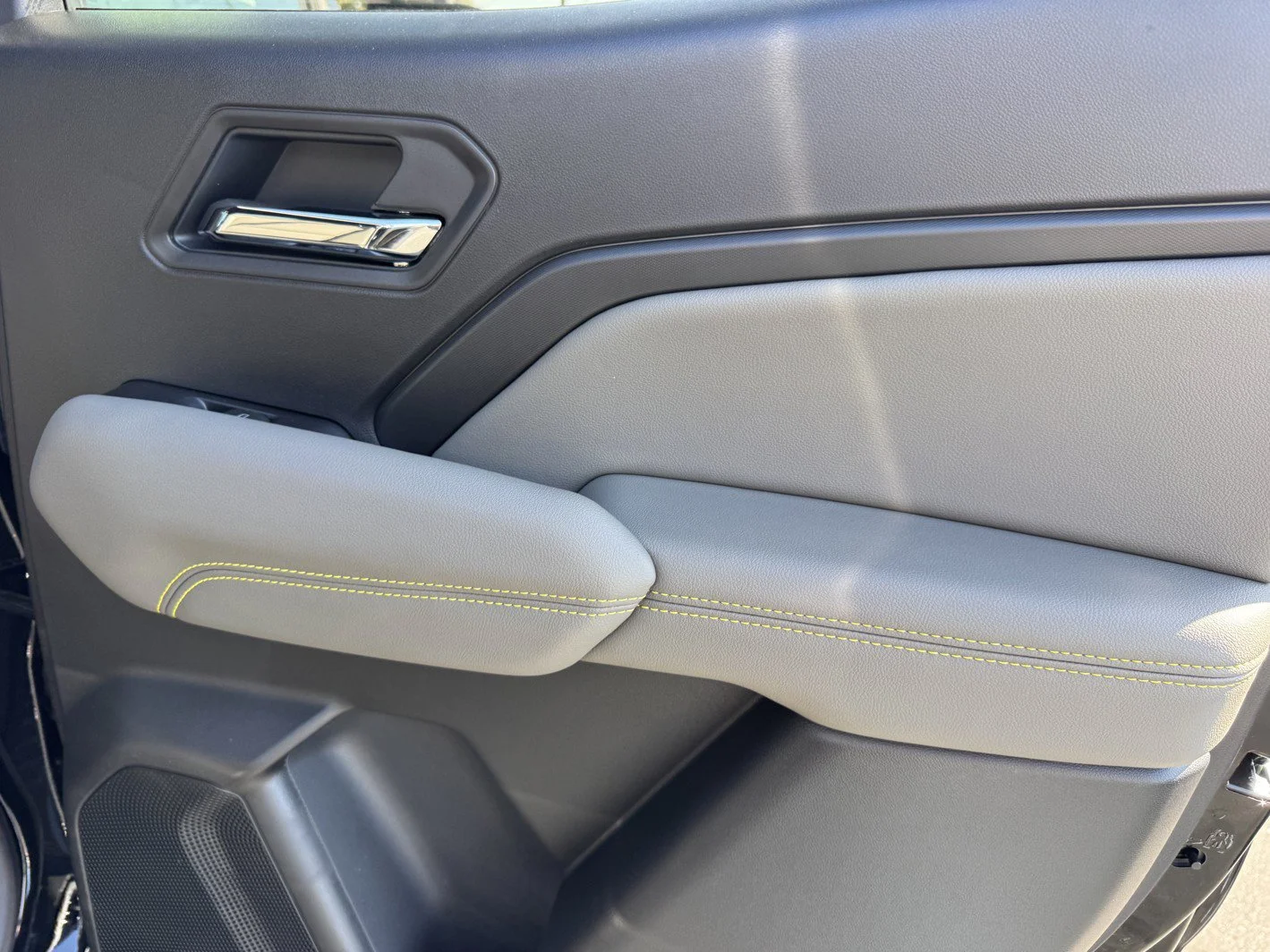 2026 Chevrolet Colorado ZR2 - Photo 11