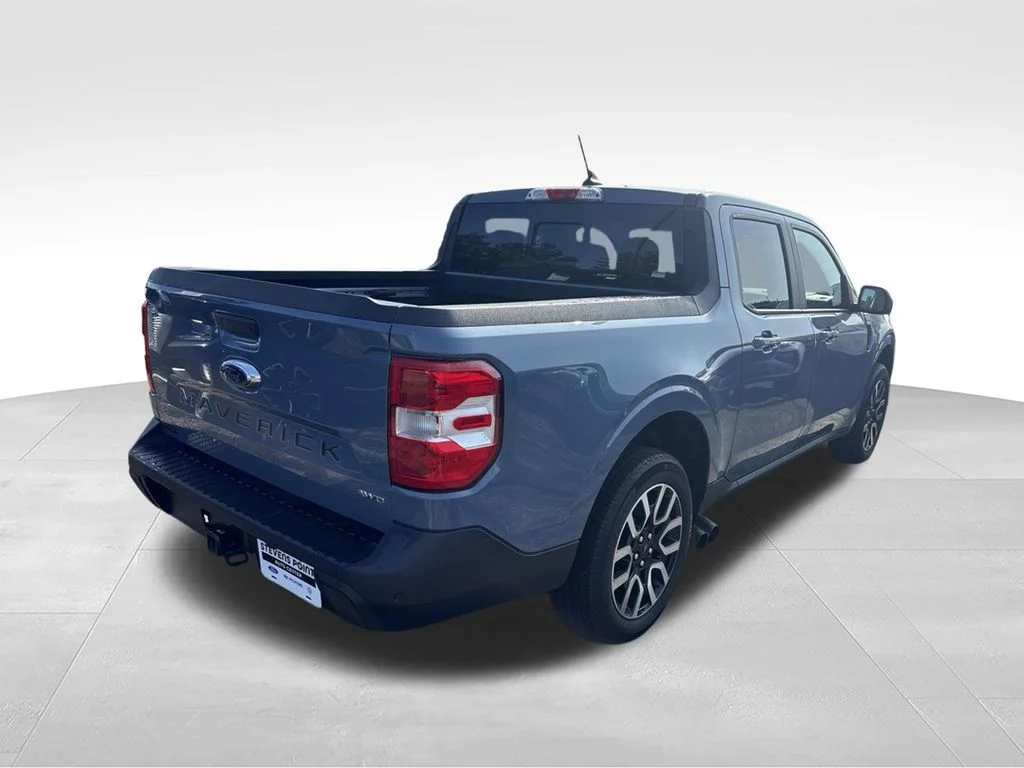 Used 2024 Azure Gray Metallic Tri-Coat Ford Lariat image 6