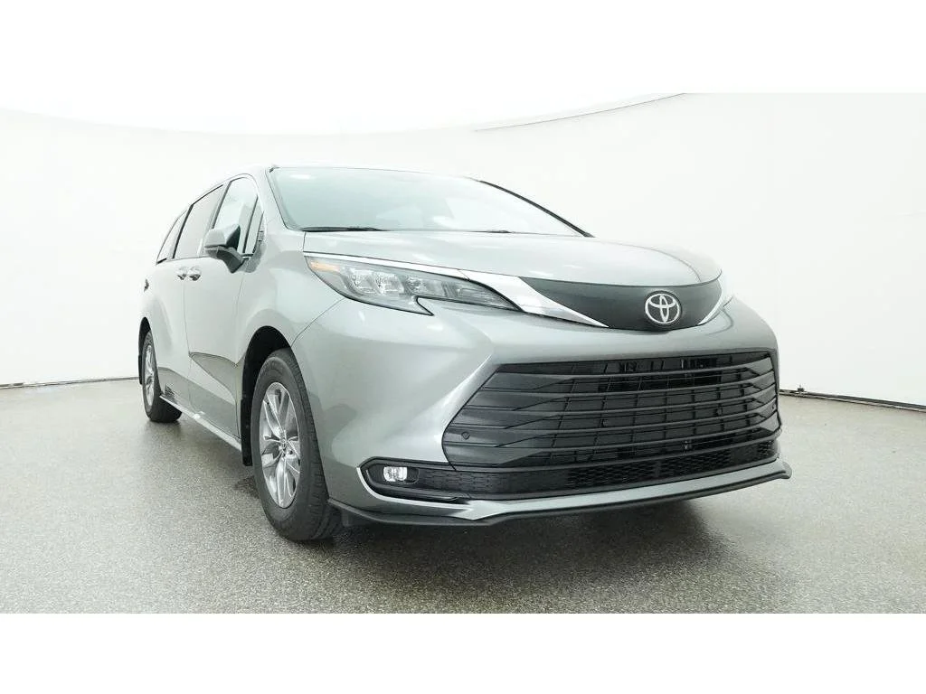 New 2026 Heavy Metal Toyota XLE image 30