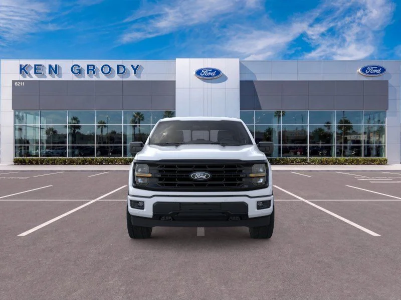 New 2026 Oxford White Ford XLT image 7
