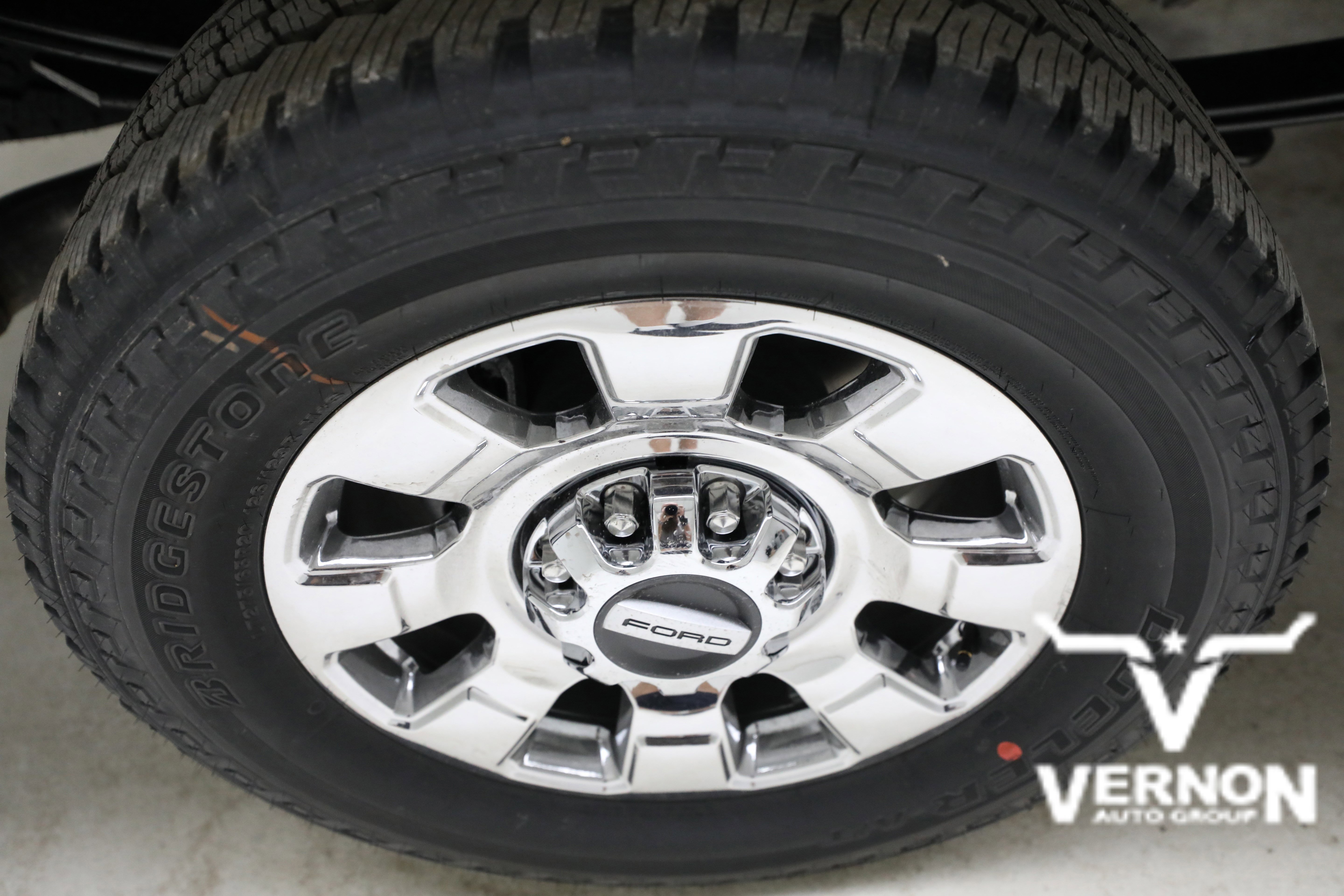 New 2026 Glacier Gray Metallic Tri-Coat Ford  image 32