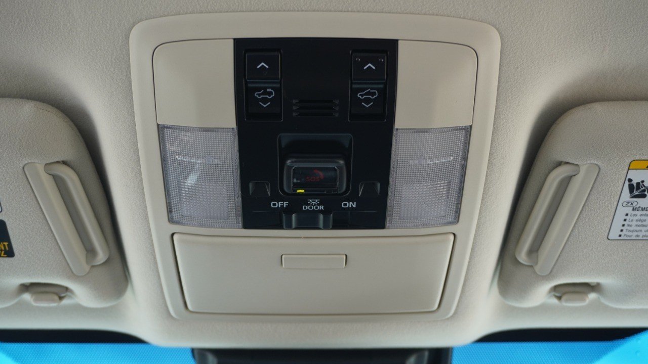 Certified Used 2023 EMINENT WHITE PEARL Lexus GX 460 Premium image 28