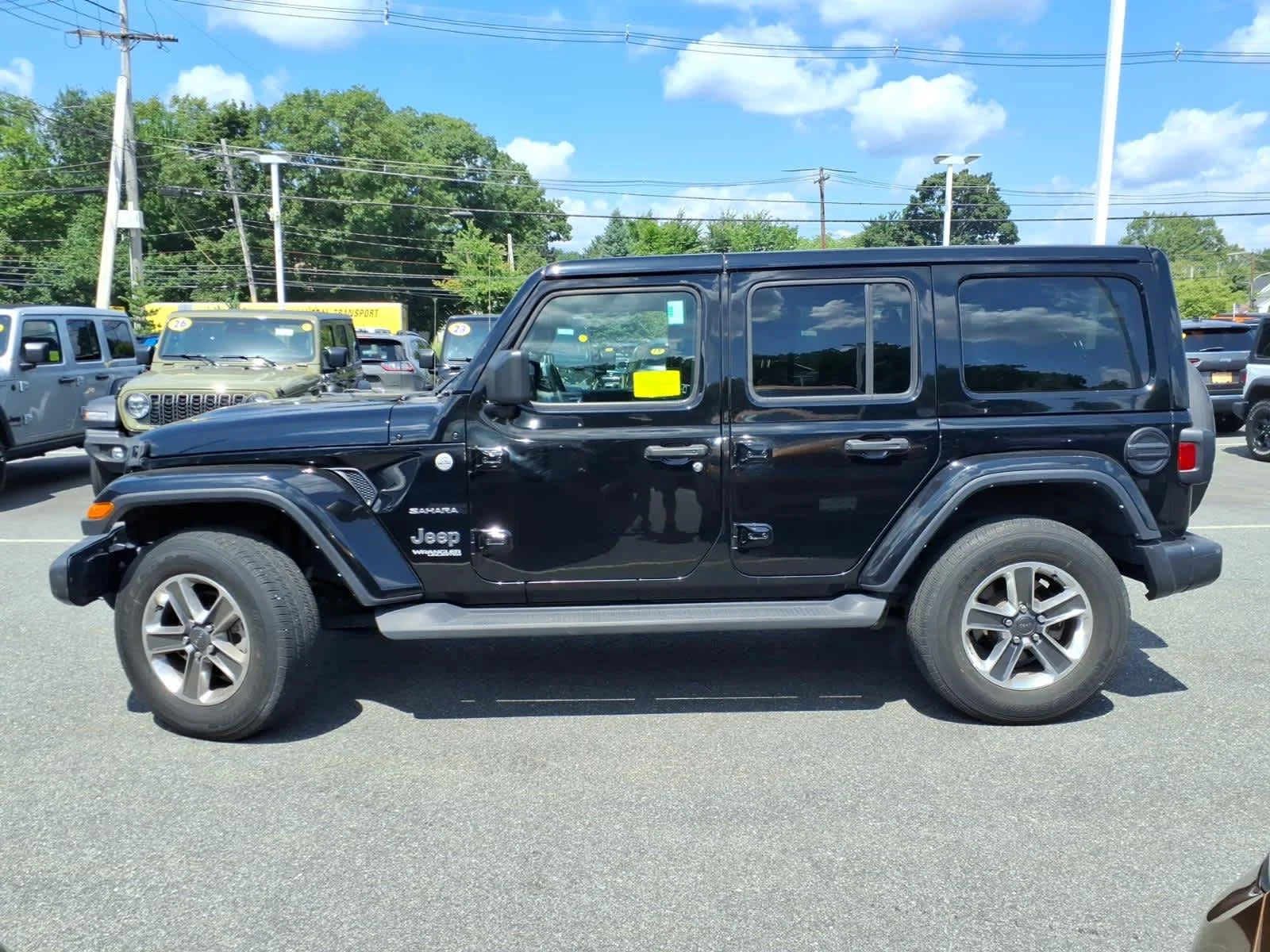 Certified Used 2022 Black Clearcoat Jeep Unlimited Sahara image 12