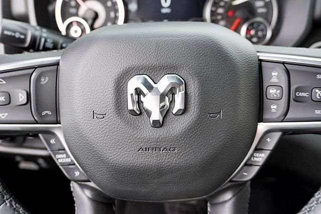 New 2026 Bright White Clear-Coat Exterior Paint RAM Big Horn/Lone Star image 42