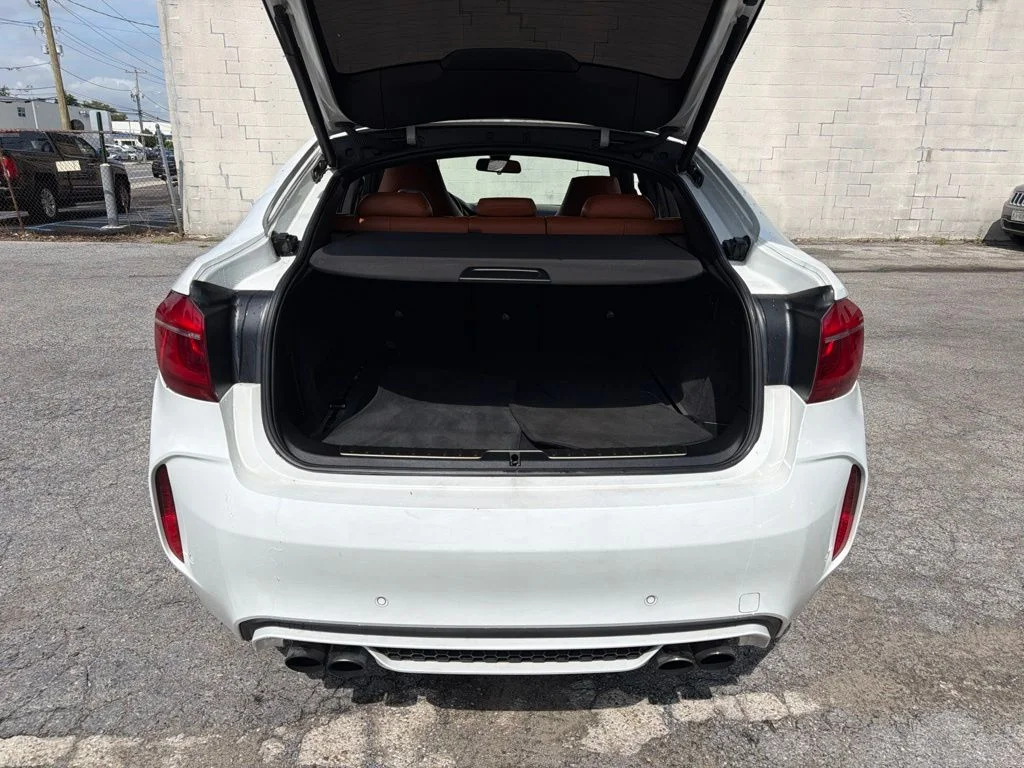 Used 2016 White BMW Base image 9