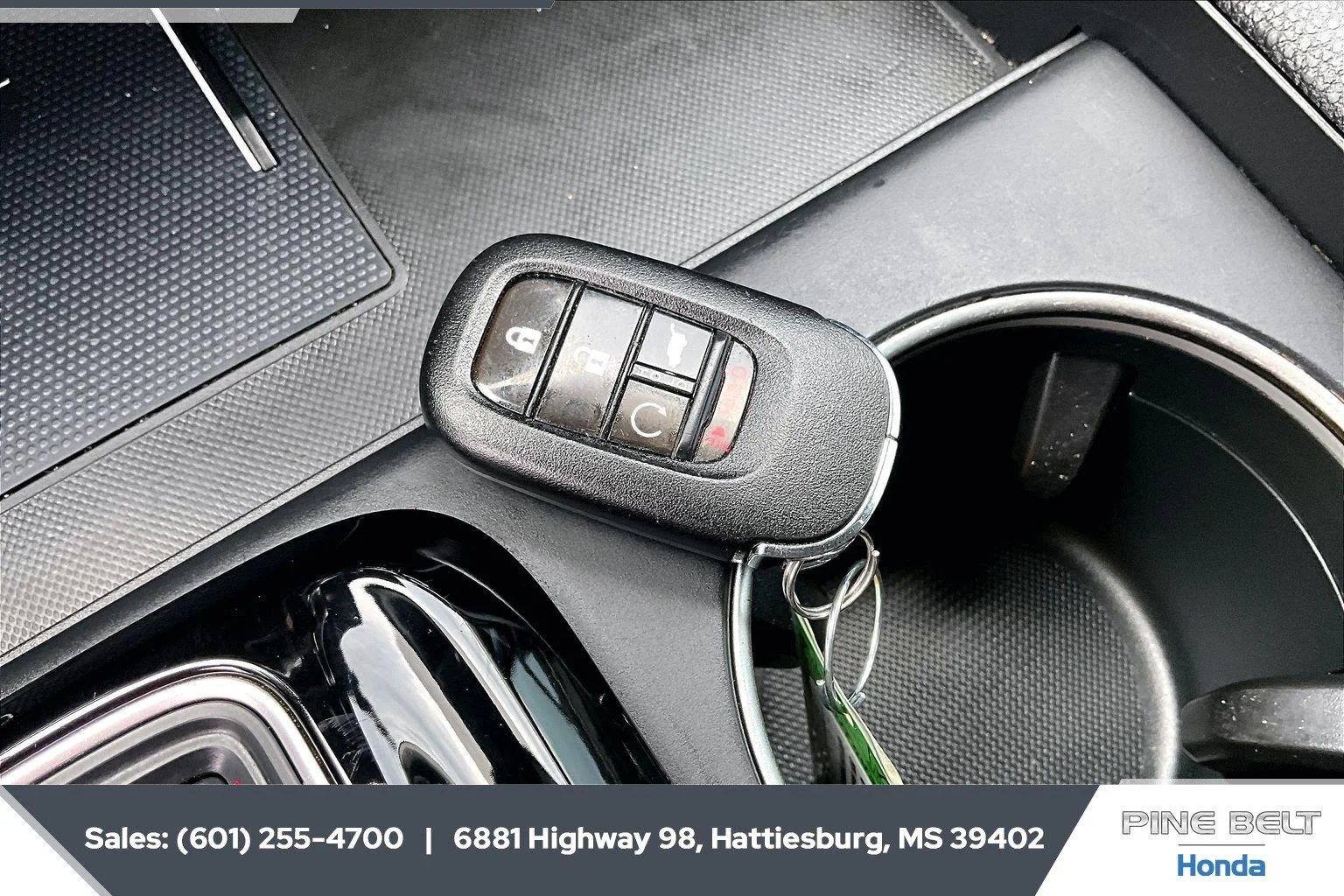 Used 2024 Sonic Gray Pearl Honda Touring image 9