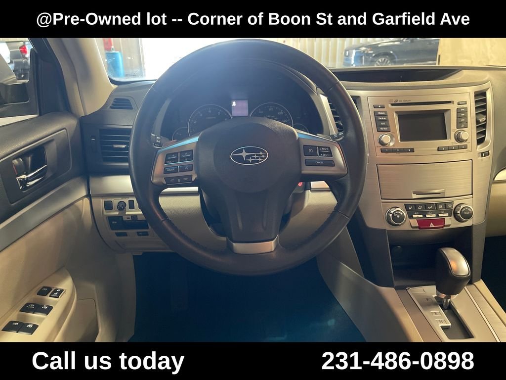 Used 2014 Red Subaru 2.5i Premium image 16