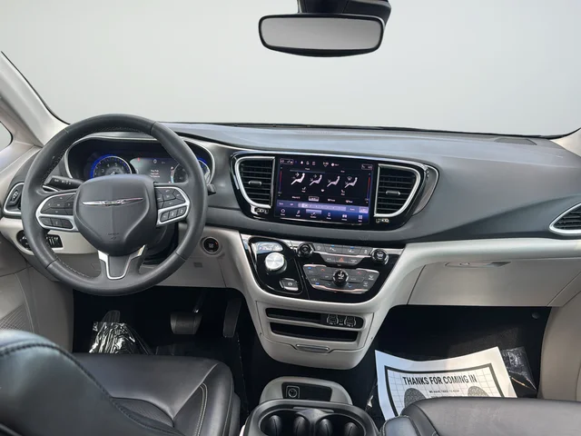 Used 2023 Gray Chrysler Touring L image 9