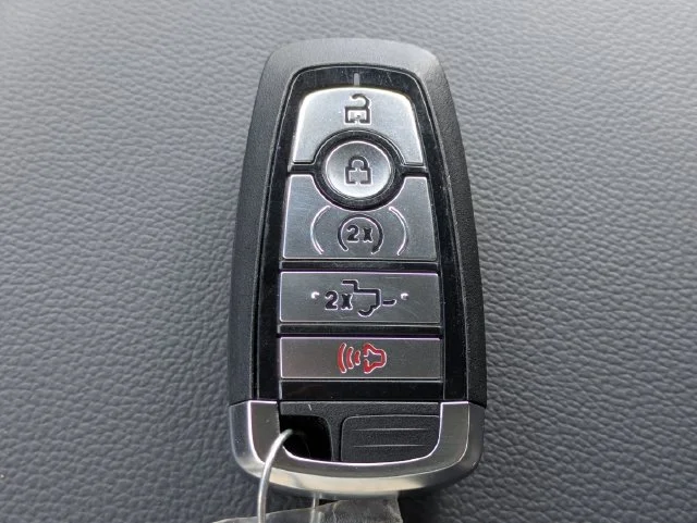 New 2026 Marsh Gray Ford XLT image 29