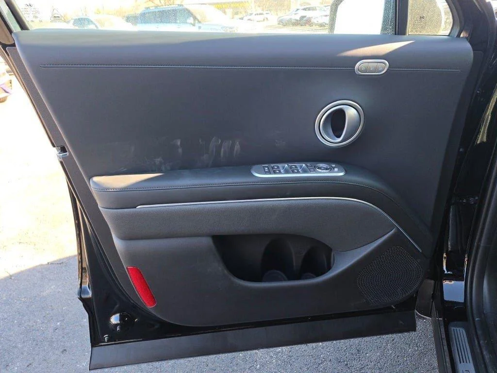 Used 2026 Abyss Black Pearl Hyundai Calligraphy image 19