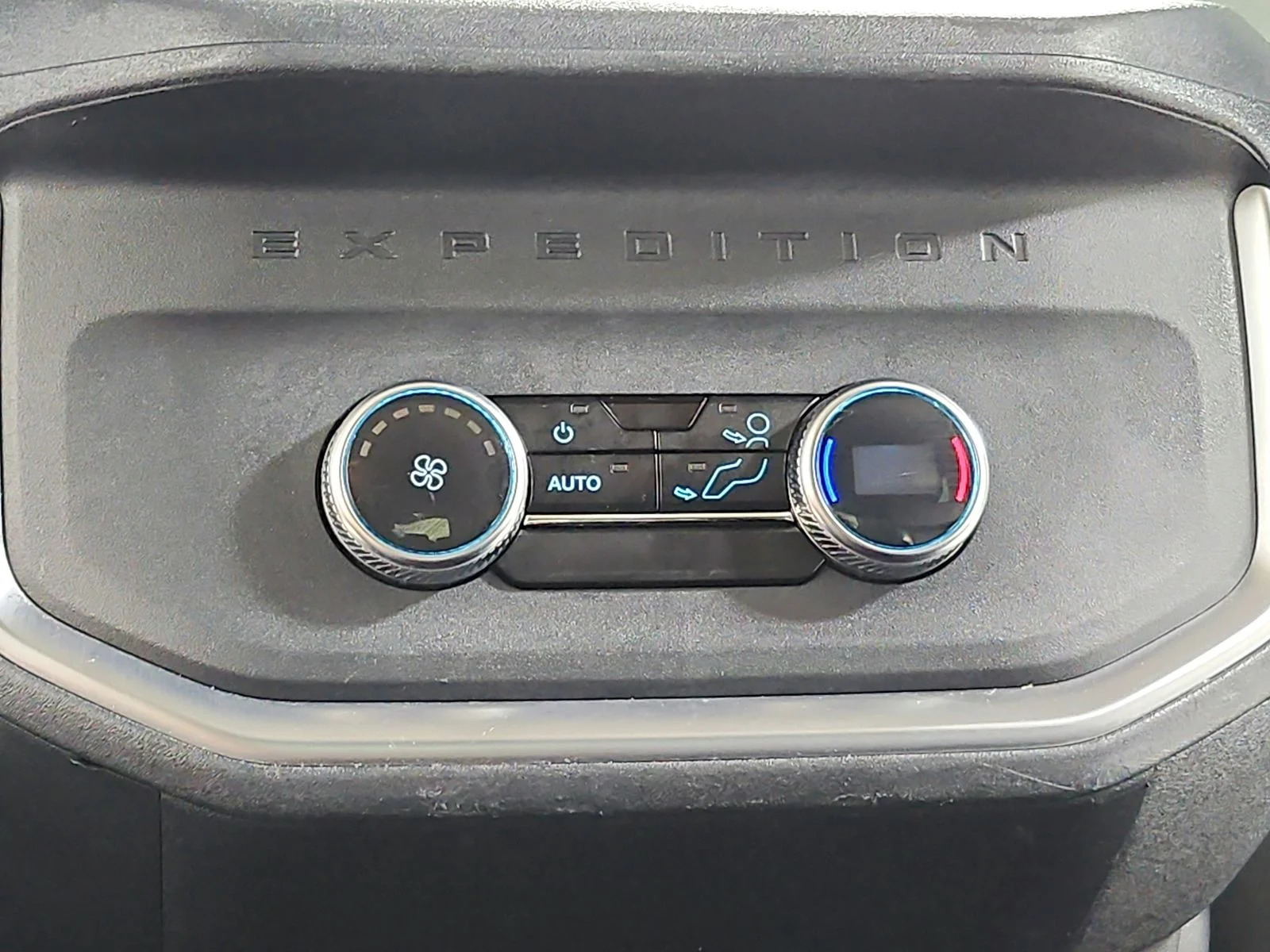 Used 2025 Black Ford Active image 43