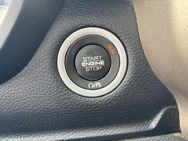 Used 2022 White Ram Laramie image 31