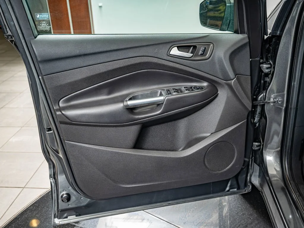 Used 2017 Magnetic Metallic Ford SE image 18