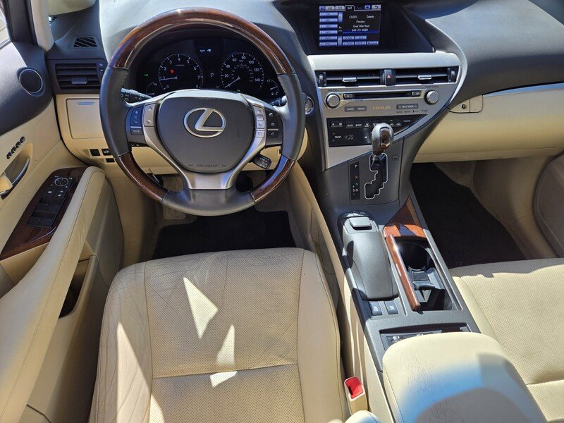 Used 2013 Cashmere Metallic LEXUS AWD 4DR image 12