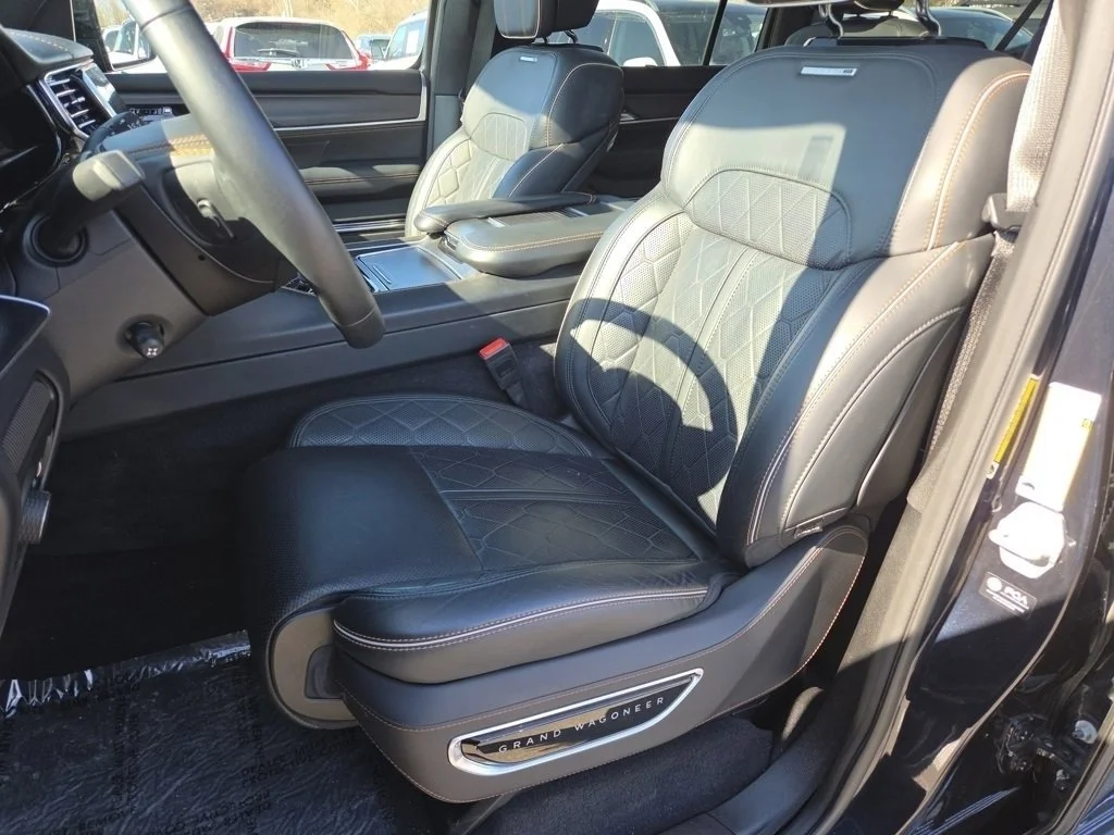 2024 Jeep Grand Wagoneer L Series III - Photo 6