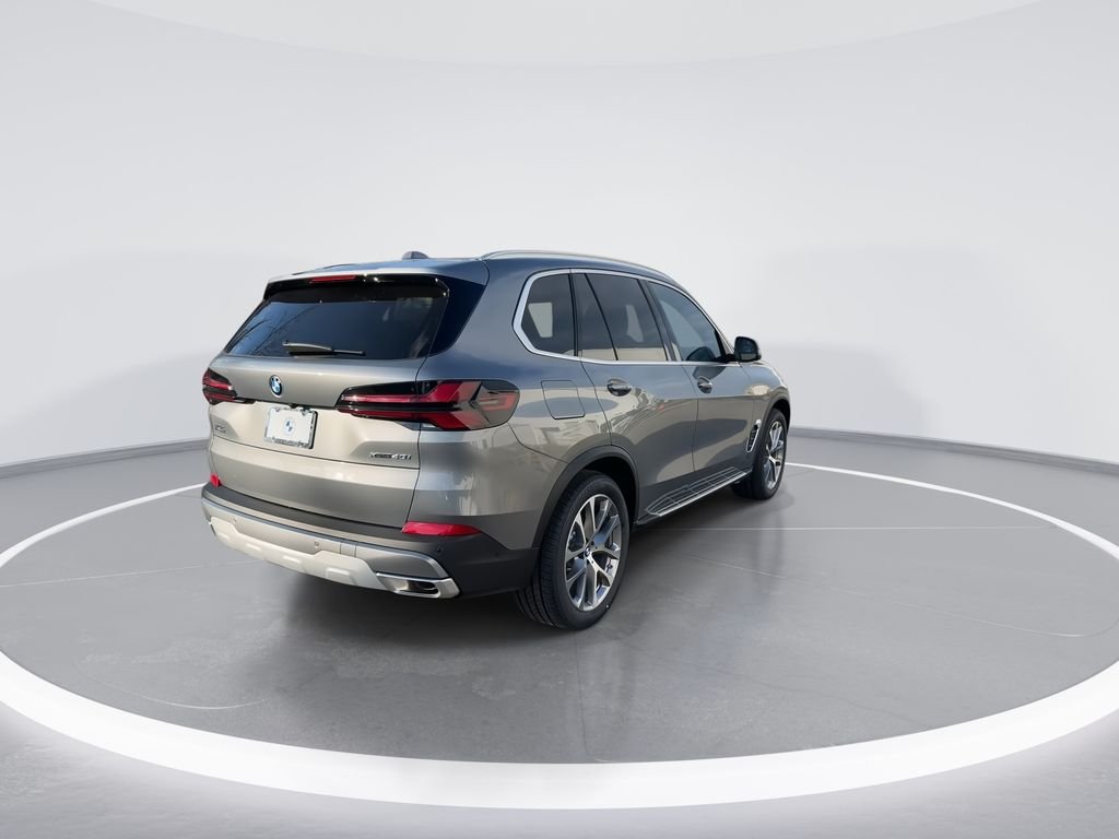 Used 2026 Gray Metallic BMW xDrive40i image 8