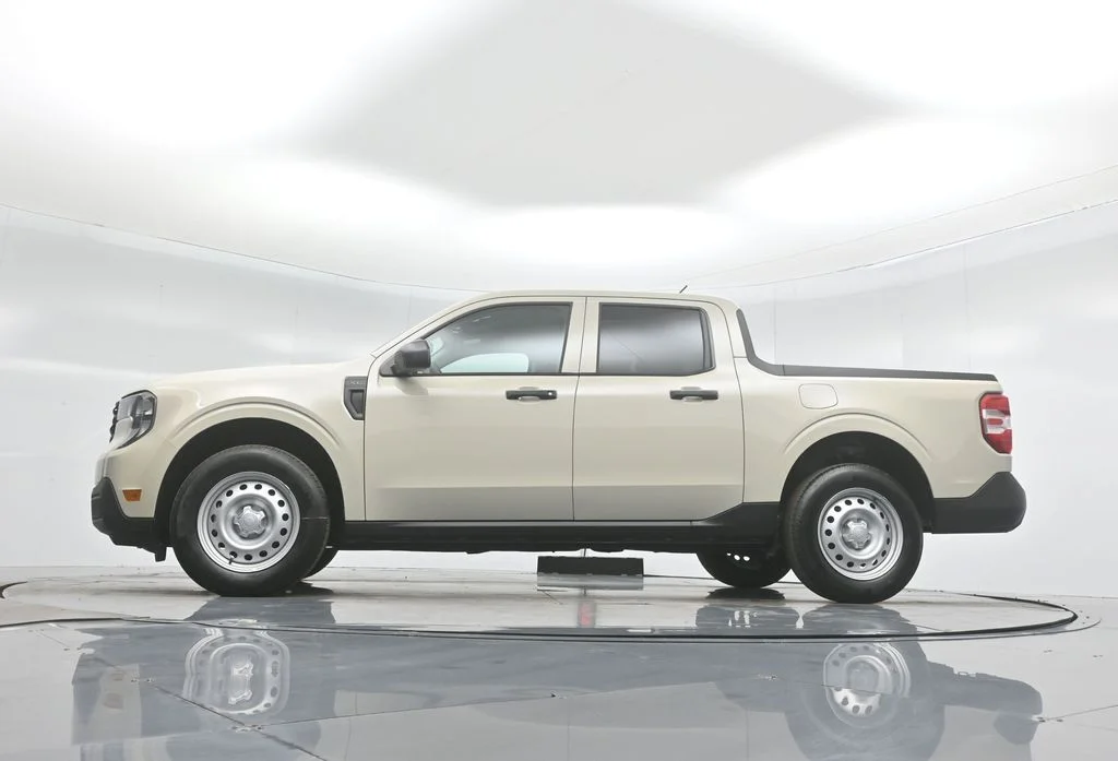New 2025 Desert Sand Ford XL image 7