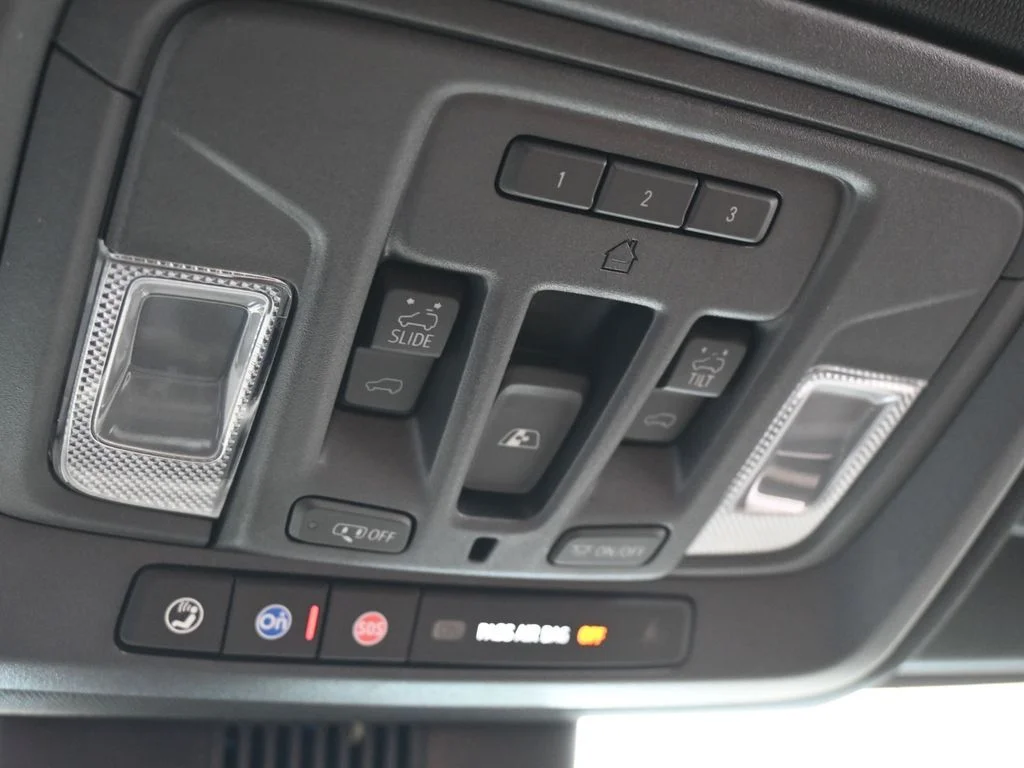Used 2026 Summit White Chevrolet High Country image 37