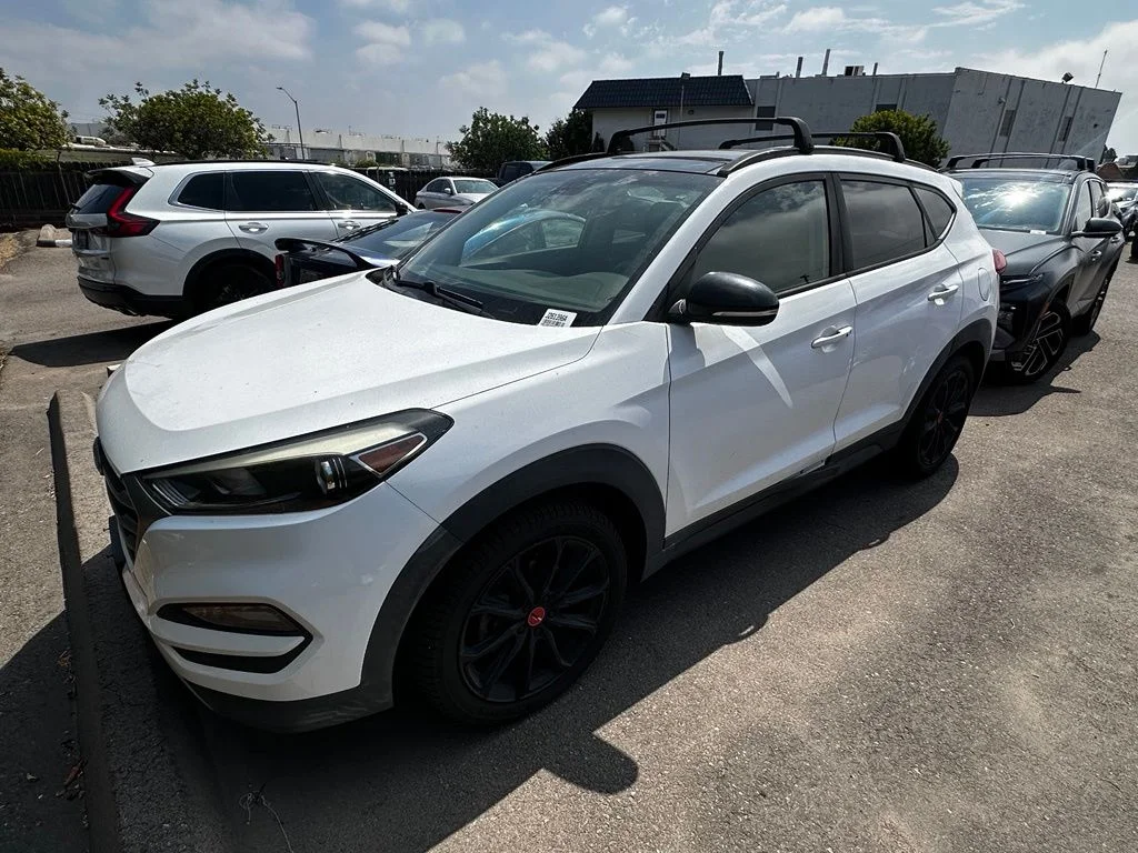Used 2017 White Hyundai Night image 12