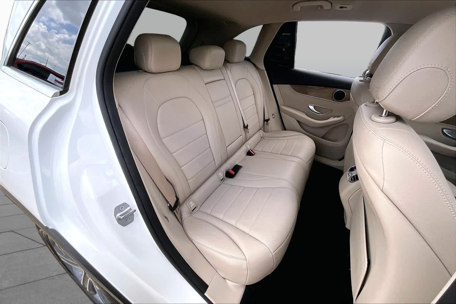 Used 2018 Polar White Mercedes-Benz GLC 300 image 20