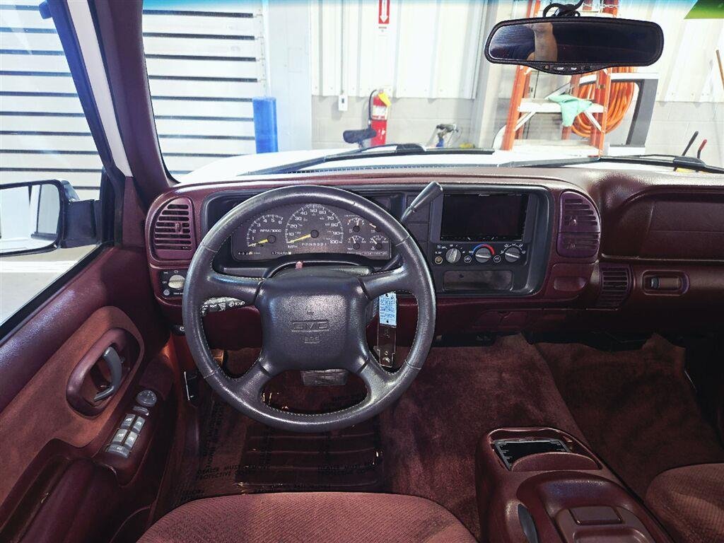 Used 1999 Summit White GMC BASE image 24