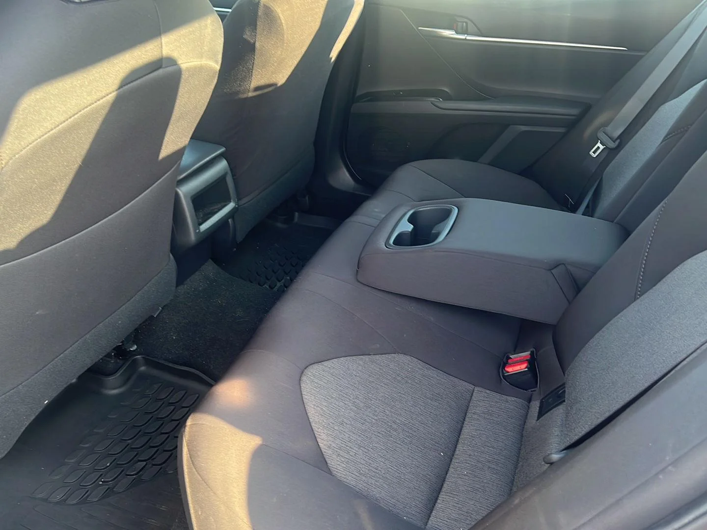 Used 2018 Predawn Gray Mica Toyota LE image 15