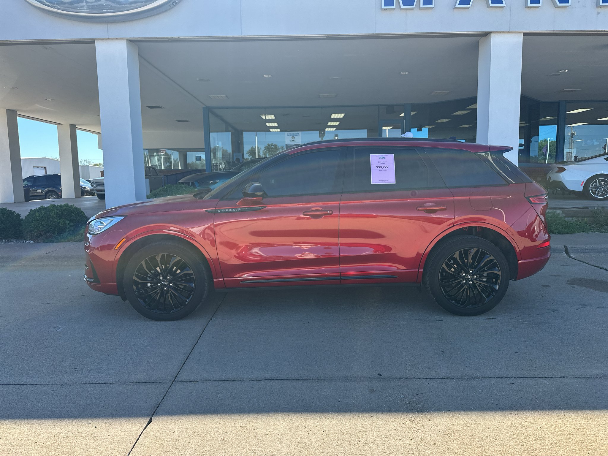 Used 2024 Vermillion Red Lincoln Reserve image 12