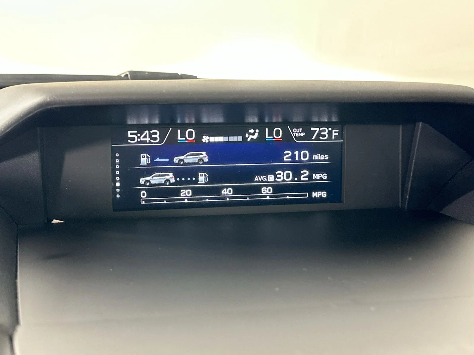 Used 2024 White Subaru  image 26