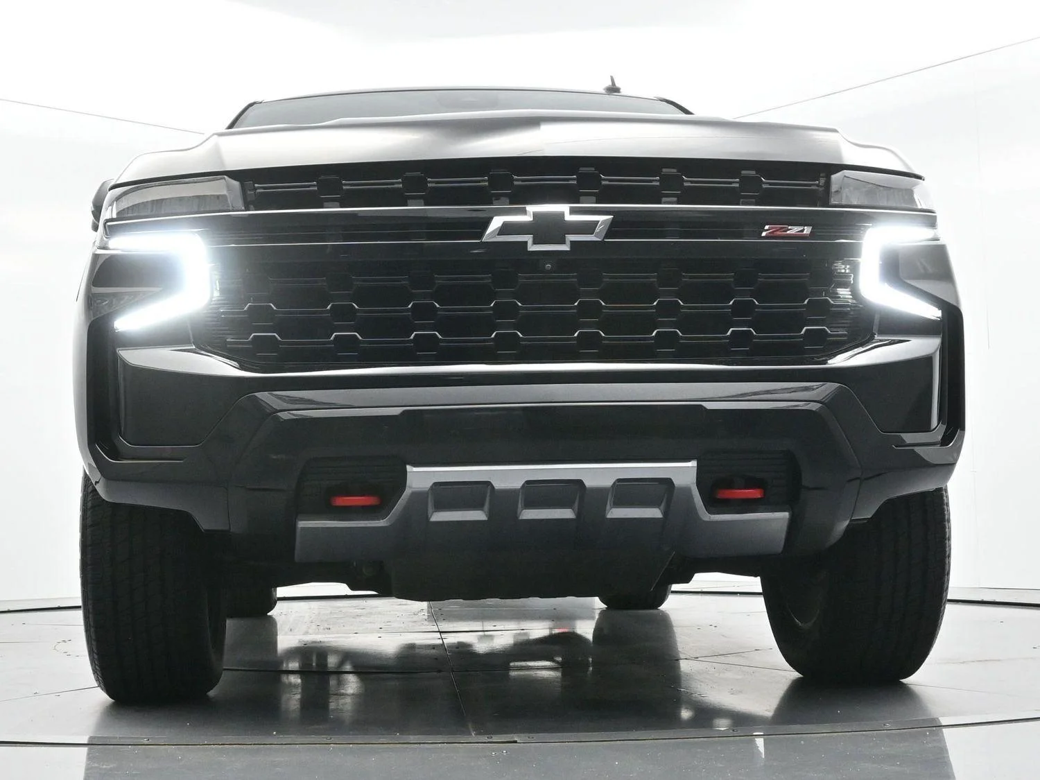 Used 2023 Black Chevrolet Z71 image 44
