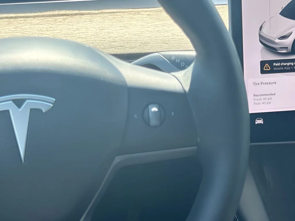 Used 2022 White Tesla Long Range image 16