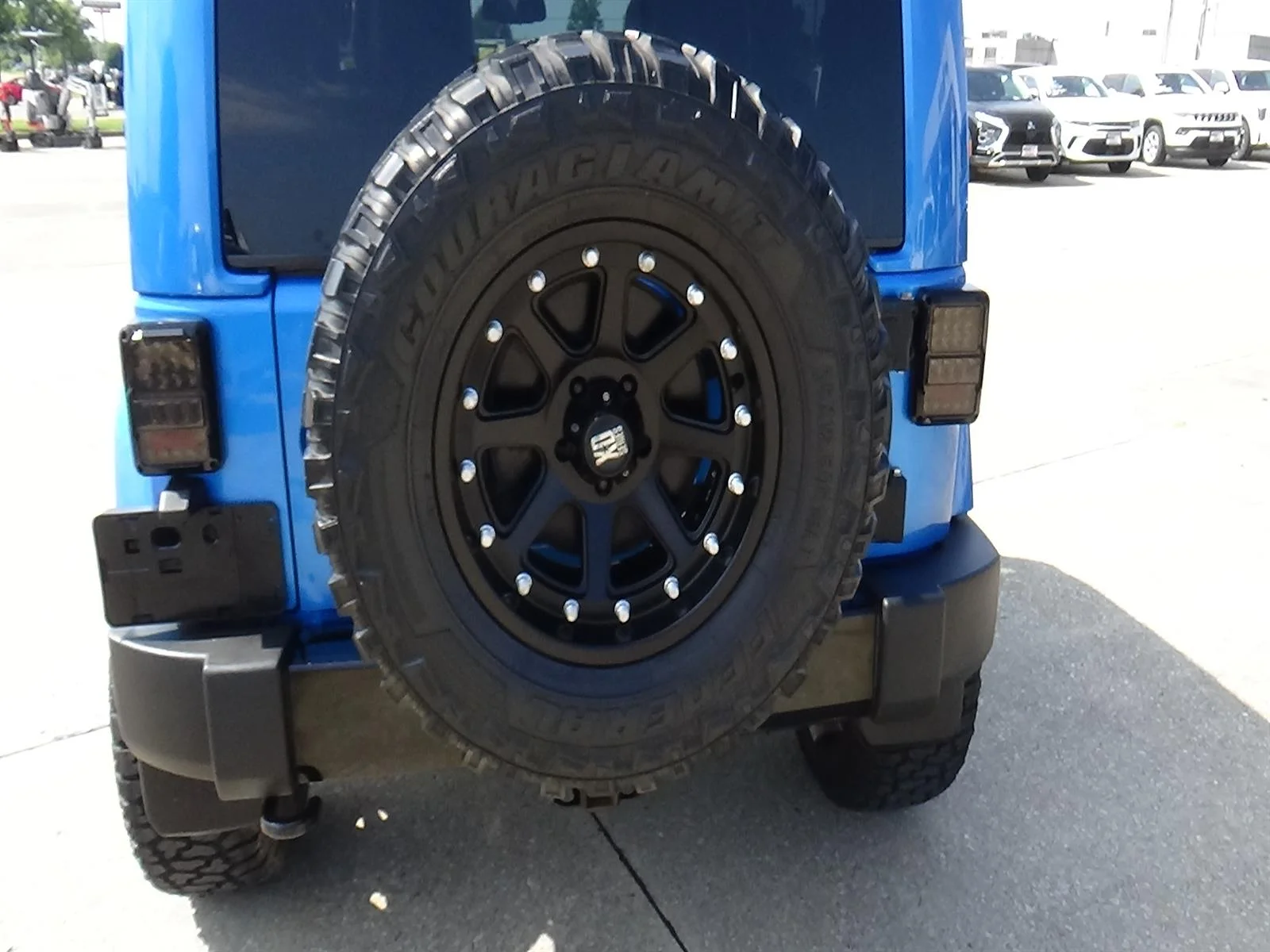 Used 2014 Hydro Blue Pearl Coat Jeep Polar Edition image 9