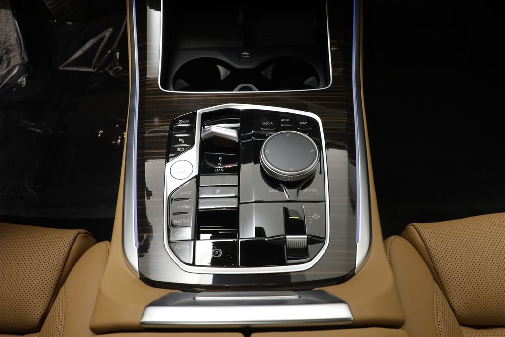 New 2026 Black Sapphire Metallic BMW xDrive50e image 14