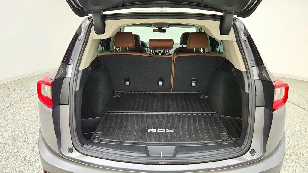 Used 2023 Liquid Carbon Metallic Acura FWD w/Technology Package image 22