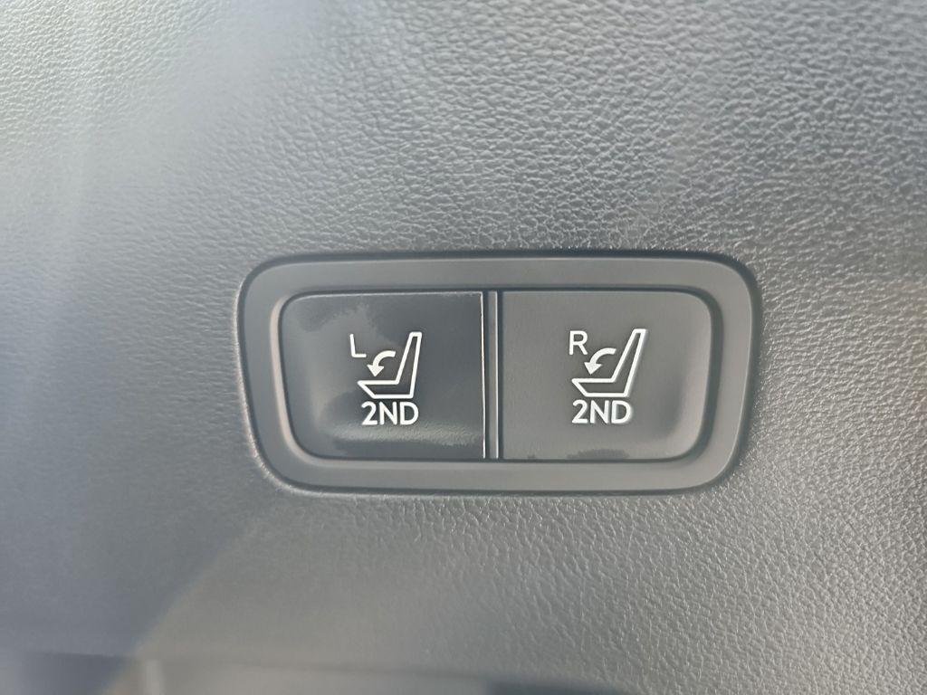 New 2026 Silver Hyundai SE image 39