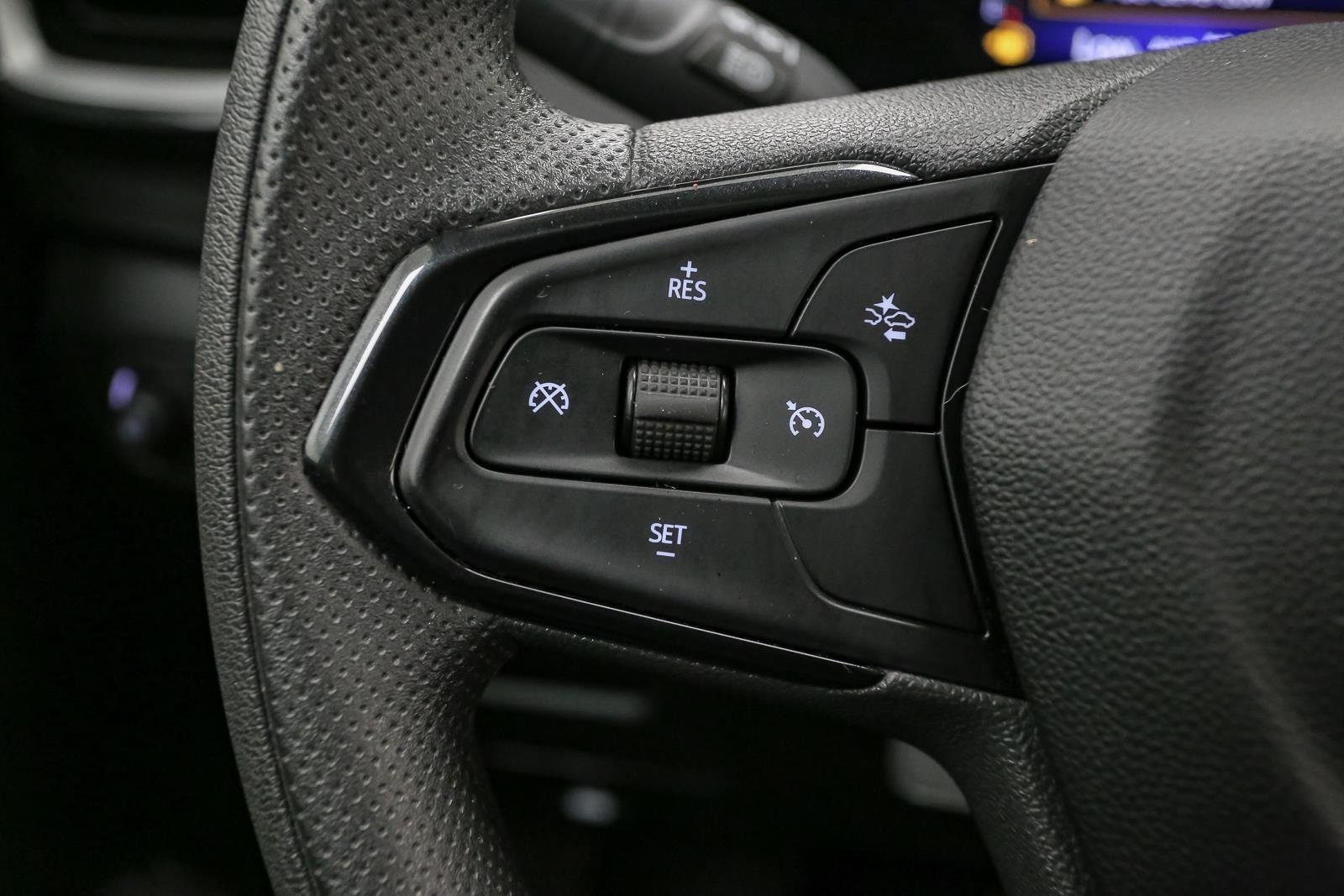 Used 2024 Summit White Chevrolet LT image 32