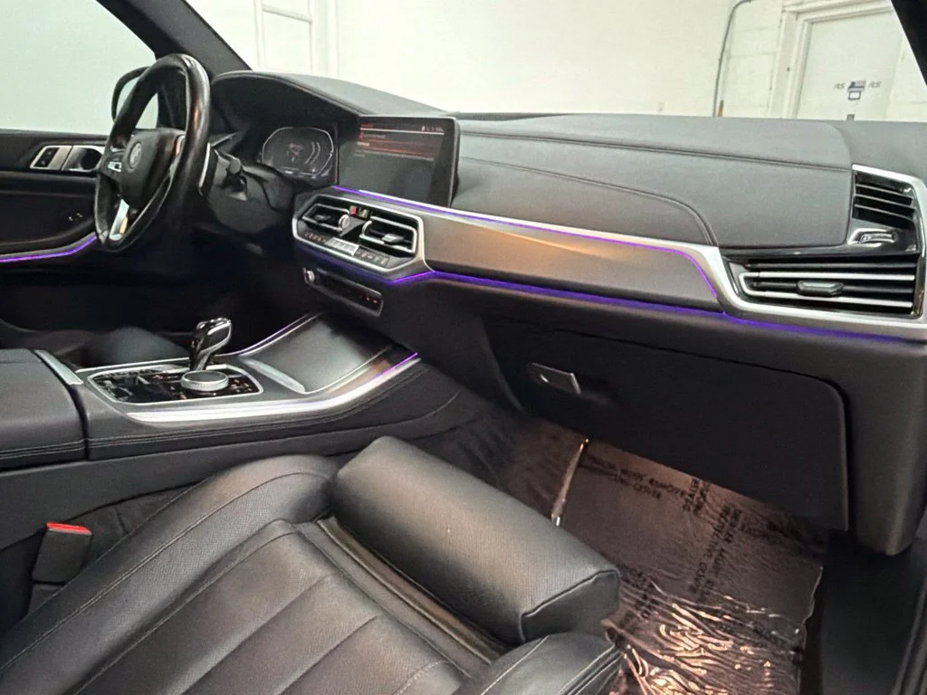 Used 2021 Black BMW sDrive40i image 30
