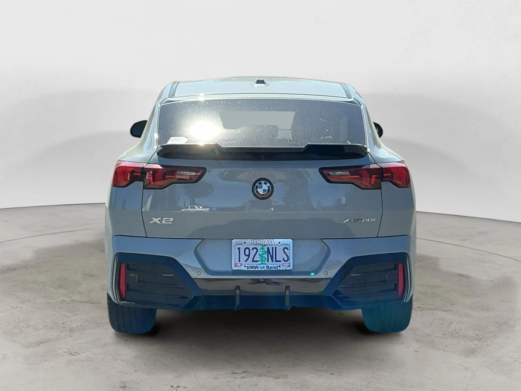 Used 2025 Gray BMW xDrive28i image 6