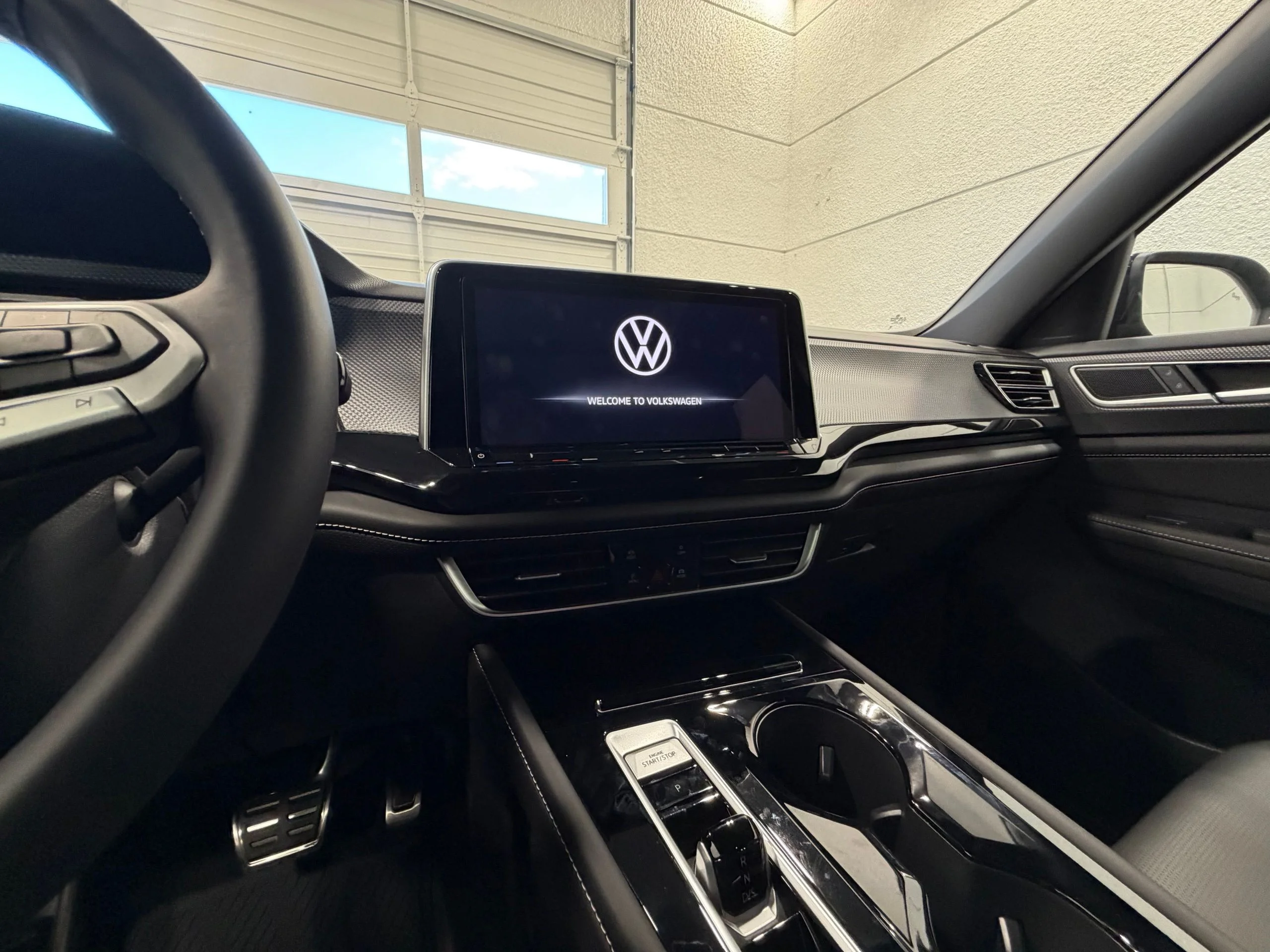 2026 Volkswagen Atlas Cross Sport SEL R-LINE - Photo 37