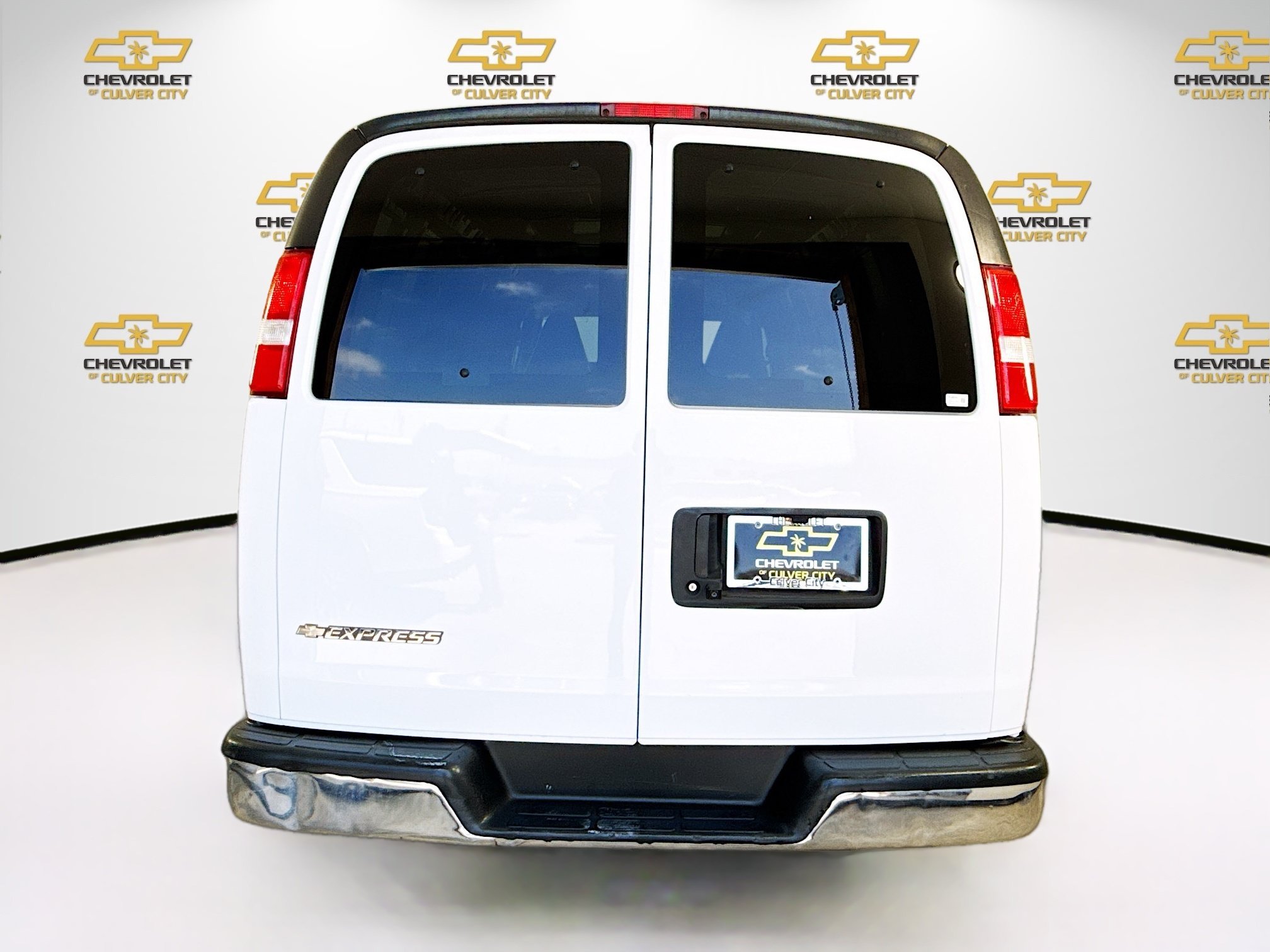 Used 2020 Summit White Chevrolet WT image 6