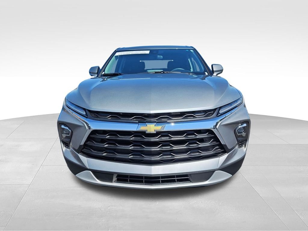 Used 2023 Gray Chevrolet LT image 8