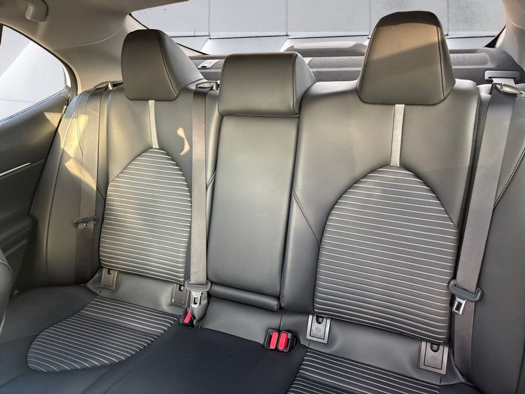 Used 2022 White Toyota SE image 16
