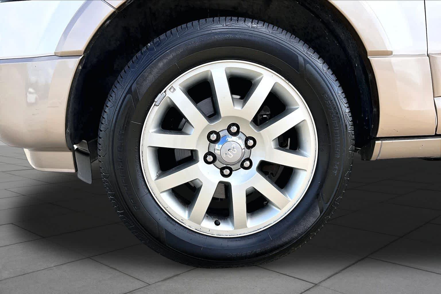 Used 2013 White Platinum Metallic Tri-Coat Ford King Ranch image 11