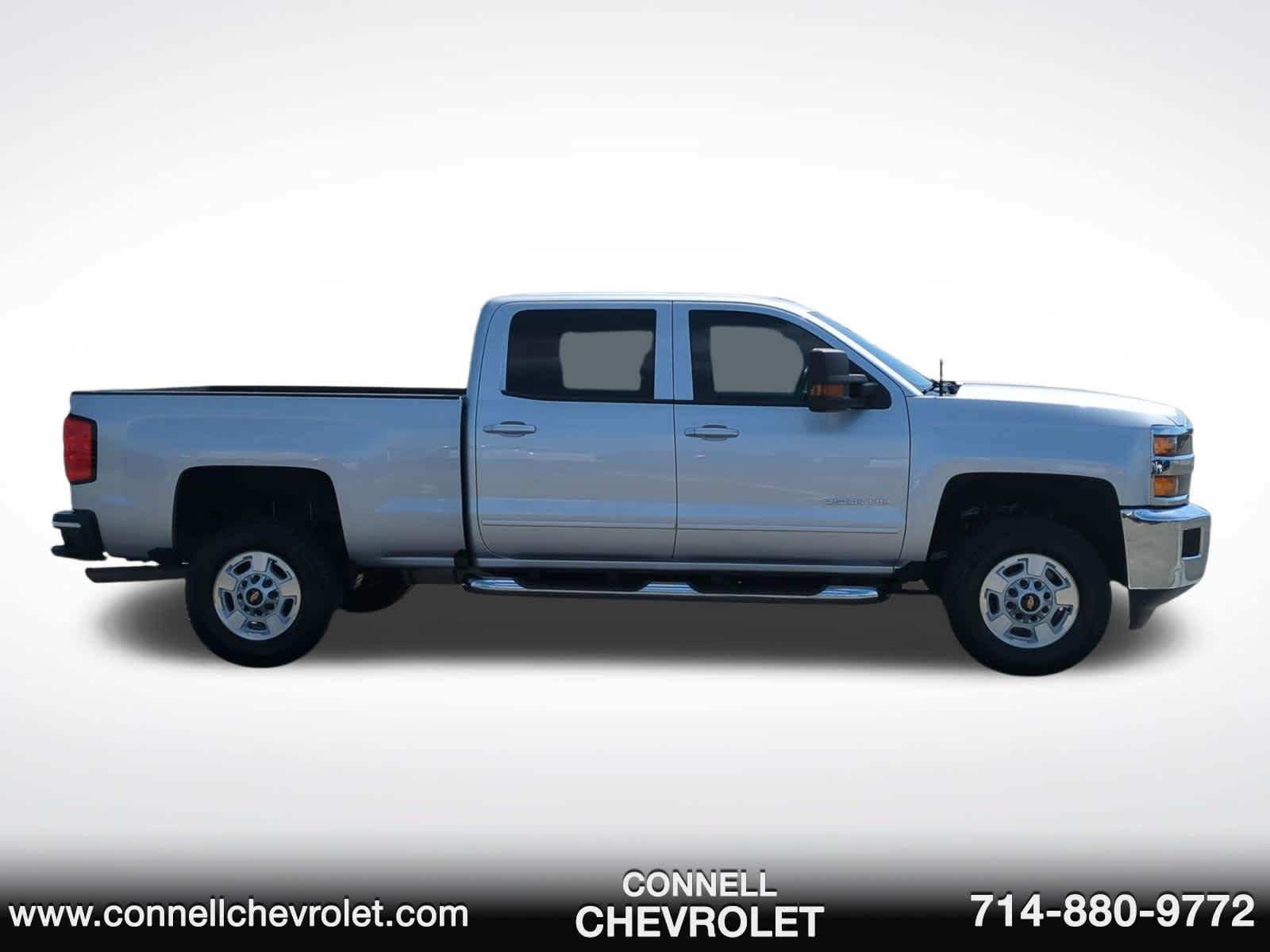 Used 2016 SILVER ICE METALLIC Chevrolet LT image 4