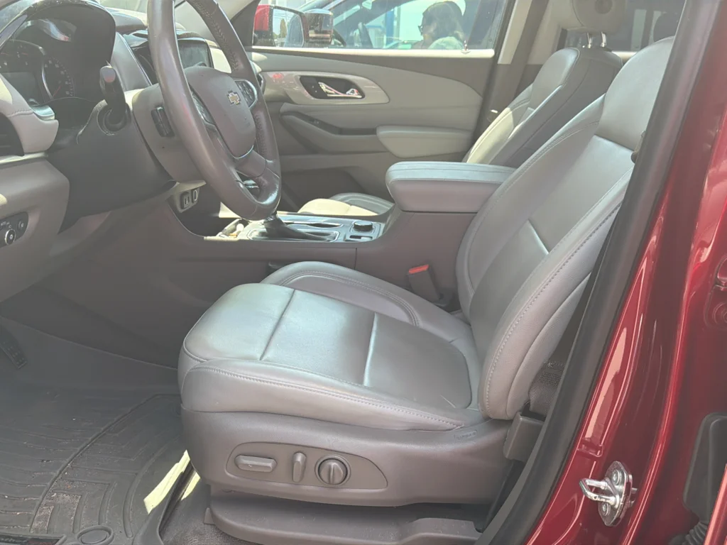 Used 2019 Cajun Red Tintcoat Chevrolet LT Leather image 5