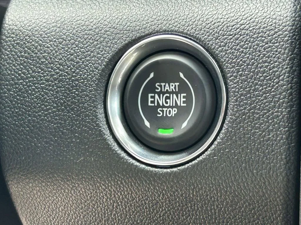 New 2026 Summit White GMC Elevation image 24