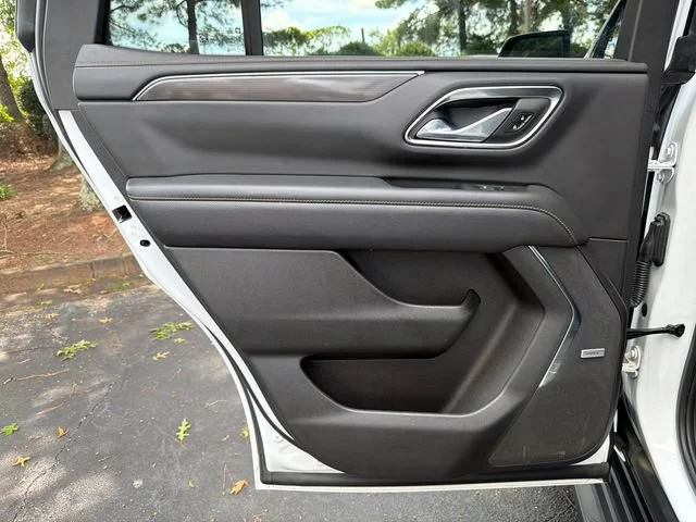 Used 2022 Summit White GMC AT4 image 22